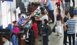 Công ty đường sắt hết tiền hoàn vé khi số lương khách trả vé tăng vượt trội