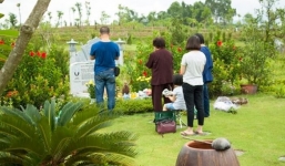 Văn khấn chính xác cho ngày đi Tảo mộ, xin bình an, mời tổ tiên về ăn Tết