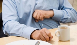 Những vấn đề sức khỏe dễ dàng mắc phải trong ngày Tết cần hết sức cẩn trọng