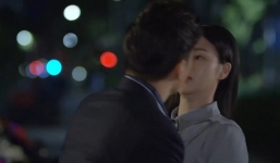 Hướng dương ngược nắng - Tập 32: Kiên lại bỏ mặc Châu, Minh ngỡ ngàng với nụ hôn của Hoàng