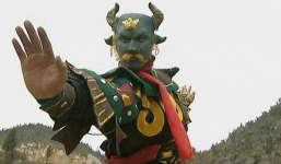 Cháu trai phát hiện vợ ngoại tình vì bà báo mộng cháu giống Ngưu Ma Vương