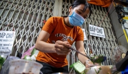 Giới trẻ 'đua nhau' đi bán ngô nướng, kiếm cả triệu đồng mỗi đêm