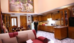 Bất ngờ khối tài sản của cậu ấm Vbiz: Nhà 200 tỷ, 6 tầng ‘to oành’ ở trung tâm quận 2 TP. HCM