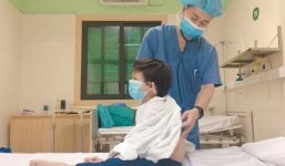 Trái tim của chàng trai 19 tuổi ‘sống lại’ trong cơ thể bé trai 7 tuổi