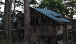 Nhà đã từng có người qua đời có nên mua lại hay không?