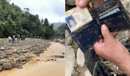 Tìm thấy di vật của 11 công nhân Rào Trăng 3 mất tích: Người thân trào nước mắt