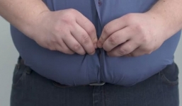 Chàng trai vì thân hình ‘đồ sộ’ nên tháng nào cũng bị công ty phạt gần 2 triệu đồng trong suốt 2 năm