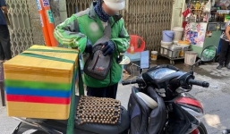 Shipper gửi thư ‘nhắc nhẹ’ đến khách vì giao hàng cả tuần liền không ai nhận