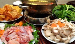 6 thực phẩm đại kỵ với lẩu gà nhưng các gia đình cứ vô tư ăn uống