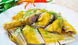 Luộc gà Tết nên úp hay ngửa để không bị nứt? Muốn chín đều hãy thêm ngay 1 bước 