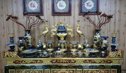 Lau bát hương, lư đồng dịp Tết thế nào để sáng bóng? Tránh 1 điều khỏi vô lễ với gia tiên