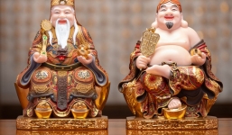 Ngày vía Thần Tài chẳng cần mua vàng, làm 3 điều này để có lộc tràn như ý