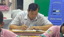 Người cha 38 tuổi vẫn gắng học chữ: ‘Để con hỏi còn biết mà trả lời'