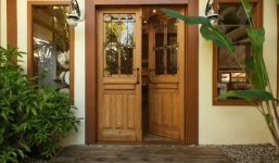 3 ‘phải làm’, 3 ‘phải né’ ở cửa chính gia đình nếu muốn Thần Tài ghé thăm, không hao tiền tốn của