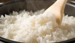 Muốn cơm lâu thiu, nguội rồi hạt vẫn mềm thì ghi nhớ 4 điều sau khi bật bếp