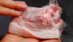 Thịt lợn mua về cất ngay tủ lạnh là sai quá sai, chỉ thêm 1 bước đã có thịt tươi ngon cả tháng
