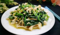 2 loại rau nếu xào chung với nhau sẽ thành ‘vị thuốc’: Bổ máu, sáng mắt, lại ngon hơn cả thịt