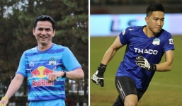 Thủ môn HAGL phẫu thuật thành công, HLV Kiatisak vẫn chưa thể an tâm