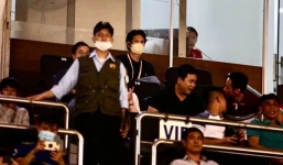 Hai vị khách 'đặc biệt' xuất hiện trên khán đài sân Thống Nhất ở trận HAGL thắng TP.HCM