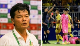 Nam Định chia điểm đáng tiếc, HLV Nguyễn Văn Sỹ nói gì về chiếc thẻ đỏ? 