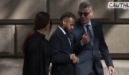 Neymar đổ hết tội lỗi cho bố