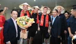 Ảnh: CLB Dortmund đến Việt Nam, Marco Reus đội nón lá 'cực ngầu'