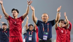 AFF Cup 2022: ĐT Việt Nam vào chung kết, HLV Park Hang-seo nhận mưa lời khen từ quê nhà