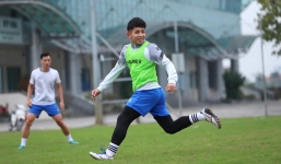 Lý do hậu vệ Nguyễn Phong Hồng Duy cảm thấy áp lực khi khoác áo CLB Nam Định?