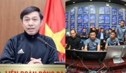 Trọng tài Việt Nam gặp khó khăn khi làm quen với công nghệ VAR, Trưởng Ban nói gì?