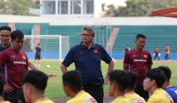 HLV Troussier chấm điểm cầu thủ U23 Việt Nam sau trận thắng sát nút Phú Thọ FC