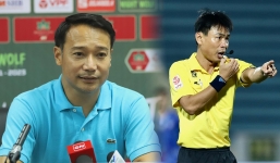 HLV Vũ Hồng Việt chỉ ra sai sót của trọng tài ở trận Nam Định-Khánh Hòa