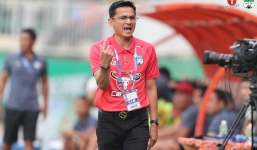 HAGL chia điểm trước Khánh Hòa, HLV Kiatisak không ngần ngại nói thẳng một điều về cầu thủ Việt