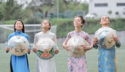 Huỳnh Như cùng dàn sao Lank 'biến hình' trên sân bóng, bắt trend ăn mừng như Ronaldo