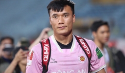 Thủ môn Bùi Tiến Dũng có phản ứng đầy bất ngờ trong ngày CLB Công an Hà Nội đại thắng