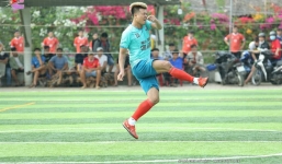 CLB chậm tiền lương, cầu thủ giải hạng Nhì Quốc gia bỏ tập đi đá phủi