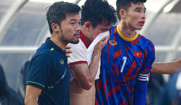 CHÙM ẢNH: U22 Việt Nam bật khóc nức nở sau thất bại nuối tiếc tại SEA Games 32