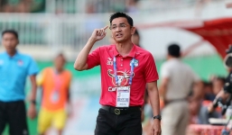 HAGL hòa kịch tính đội đầu bảng V-League, HLV Kiatisak nói gì?