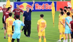 ĐT Việt Nam rút gọn danh sách trước trận gặp Hong Kong, HLV Troussier loại 4 cầu thủ