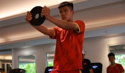 Trung vệ U17 Việt Nam sở hữu chiều cao 1m91, khiến cầu thủ Hàn Quốc 'choáng' là ai?