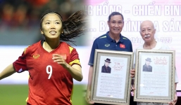 ĐT nữ Việt Nam nhận quà từ nhạc sỹ 80 tuổi, 2 trụ cột báo tin vui trước thềm World Cup 2023