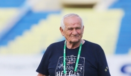 Trốn cảnh sát, cựu HLV trưởng CLB Thanh Hóa phải nhập viện