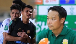 HLV Vũ Hồng Việt chỉ ra điểm yếu của CAHN, thủ môn Nam Định cản 4 quả 11m là ai?