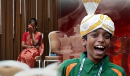 Xúc động hình ảnh mẹ 'thần đồng cờ vua' bật khóc khi con trai làm nên lịch sử