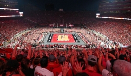 Xuất hiện trận đấu bóng chuyền lập kỷ lục thế giới về số lượng khán giả tới xem