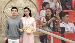 Hậu sinh con đầu lòng, Đỗ Mỹ Linh lần đầu xuất hiện cùng chồng Chủ tịch dự khán trận đấu của Hà Nội FC