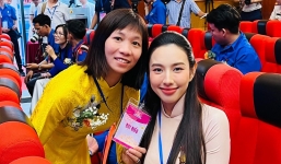 Cựu tiền vệ tuyển Việt Nam xuất hiện cùng Hoa hậu Thùy Tiên tại sự kiện trọng đại