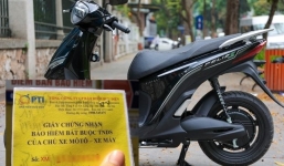 Người đi xe máy điện có phải mua bảo hiểm bắt buộc không?