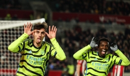 Bảng xếp hạng vòng 13 Ngoại hạng Anh 2023/24: Arsenal lên đầu bảng, Man Utd thắng đậm