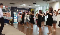 Dân văn phòng tung chiêu cực chất mừng sinh nhật Sếp