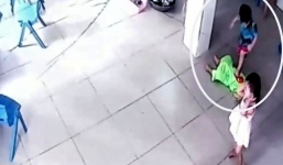 Vụ bé 17 tháng tuổi bị bạn giẫm đạp lên lưng: Hiệu phó bị đình chỉ